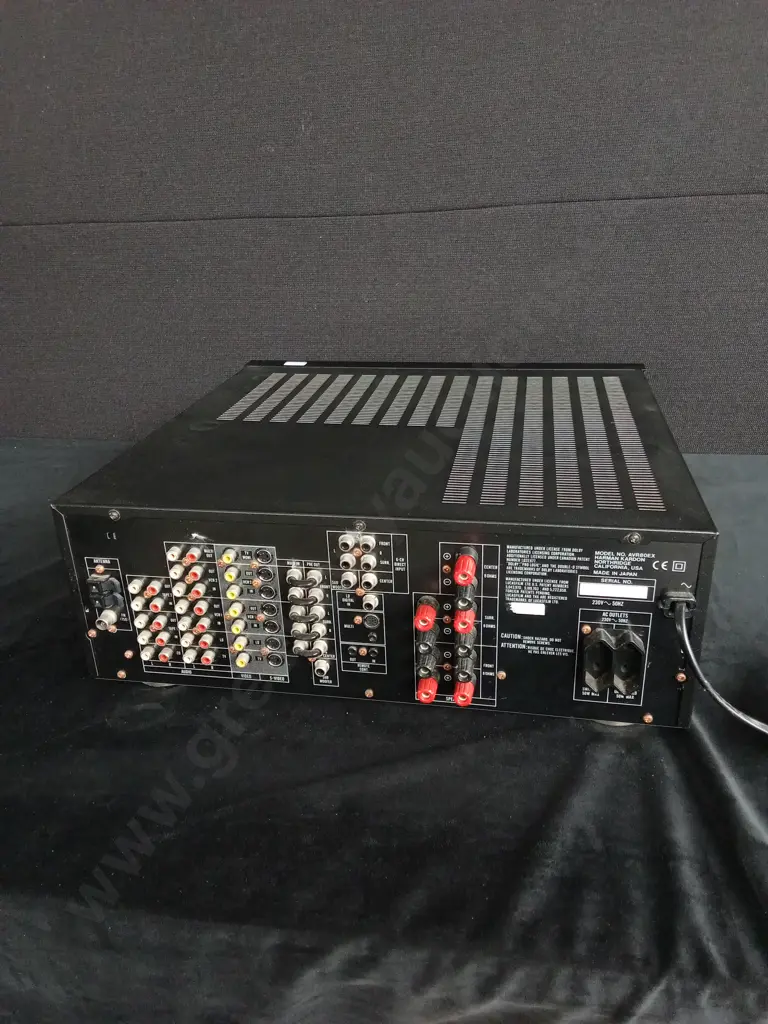 HARMAN/KARDON AVR 80 RECEIVER AMPLIFIER (POWERS ON) Image 1++