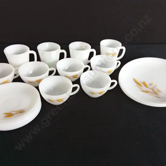 ANCHOR HOCKING FIRE-KING MILK GLASS TABLEWARE X 18 PIECES