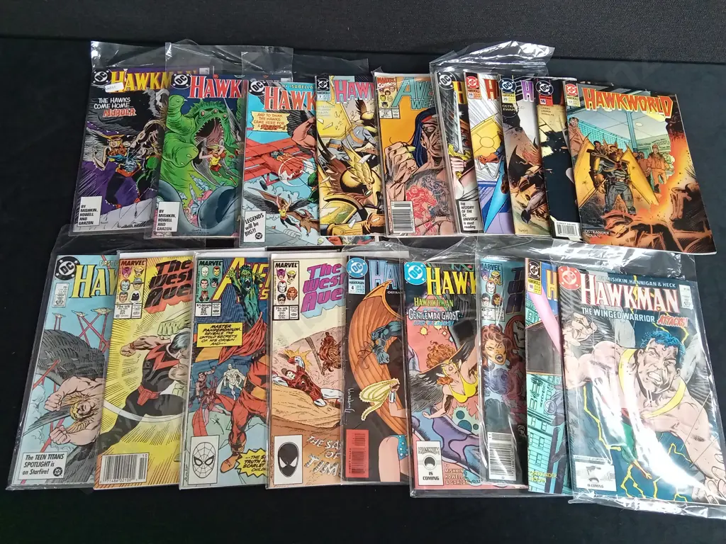 COLLECTION OF VINTAGE MARVEL AND DC COMICS X 19 Image 1++