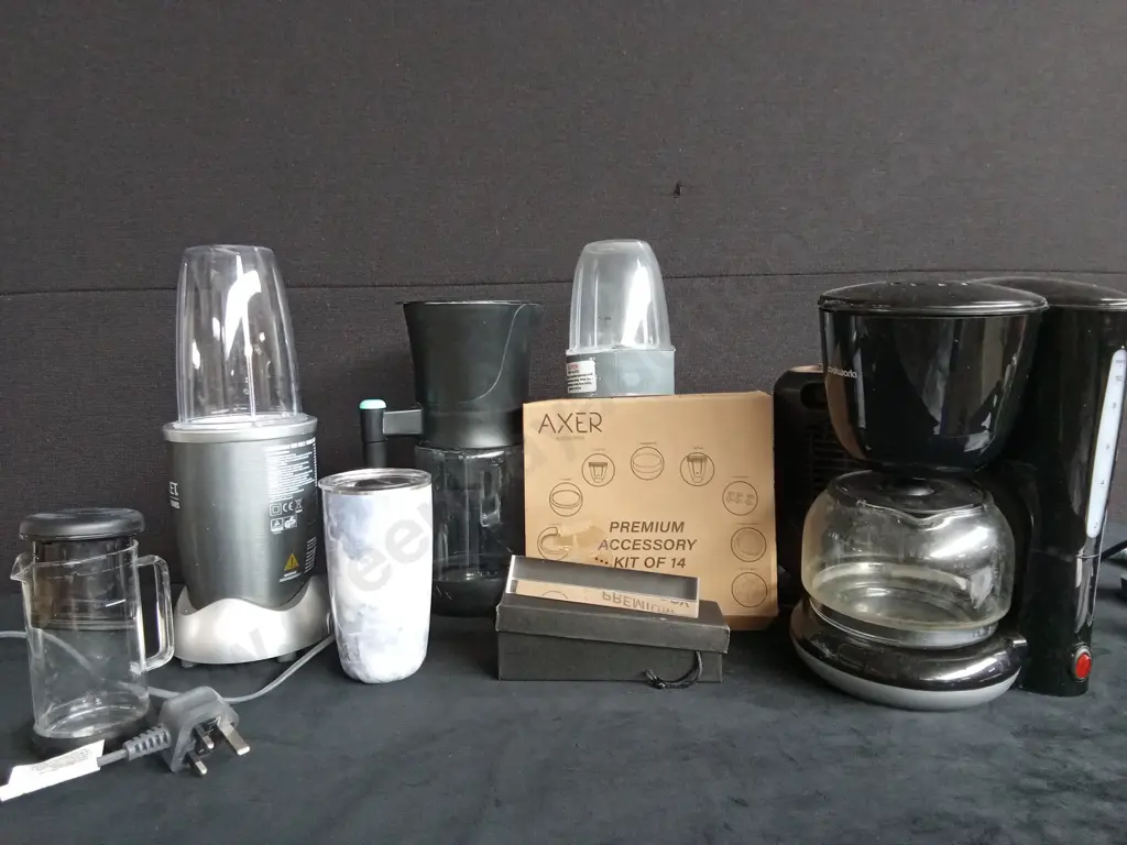 ASSORTED KITCHEN ITEMS (BRITISH PLUGS) Image 1++