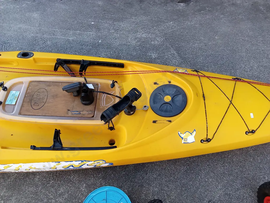 VIKING PROFISH 400 FISHING KAYAK INCLUDES GARMIN ECHO 101 FISH FINDER, 2 PIECE PADDLE, TROLLEY AND SEATBACK Image 1++