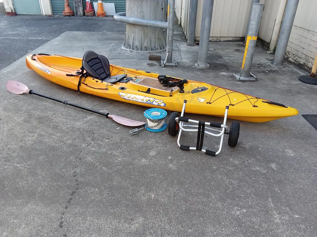 VIKING PROFISH 400 FISHING KAYAK INCLUDES GARMIN ECHO 101 FISH FINDER, 2 PIECE PADDLE, TROLLEY AND SEATBACK Image 1++