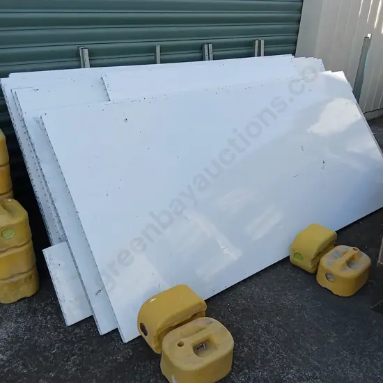 MODULAR UPVC PARTITIONING SYSTEM INCLUDES 10X FULL PANELS @2.7M HIGH X 1.2M WIDE PLUS