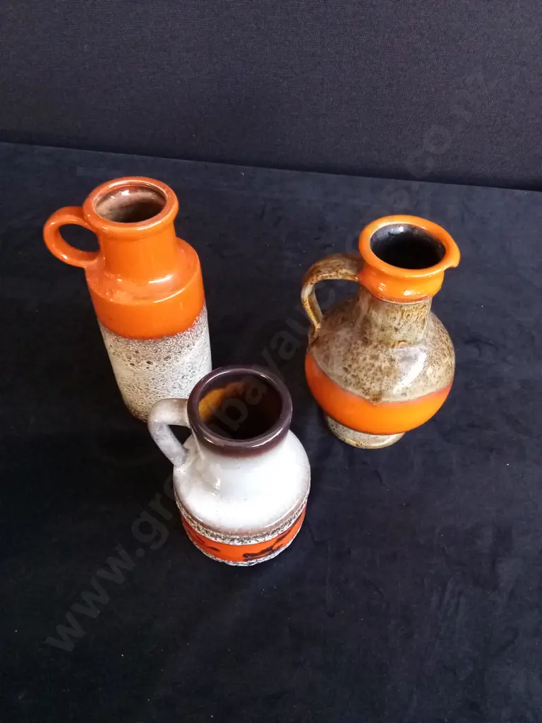 VINTAGE SET OF GERMAN POTTERY PITCHERS Image 1++