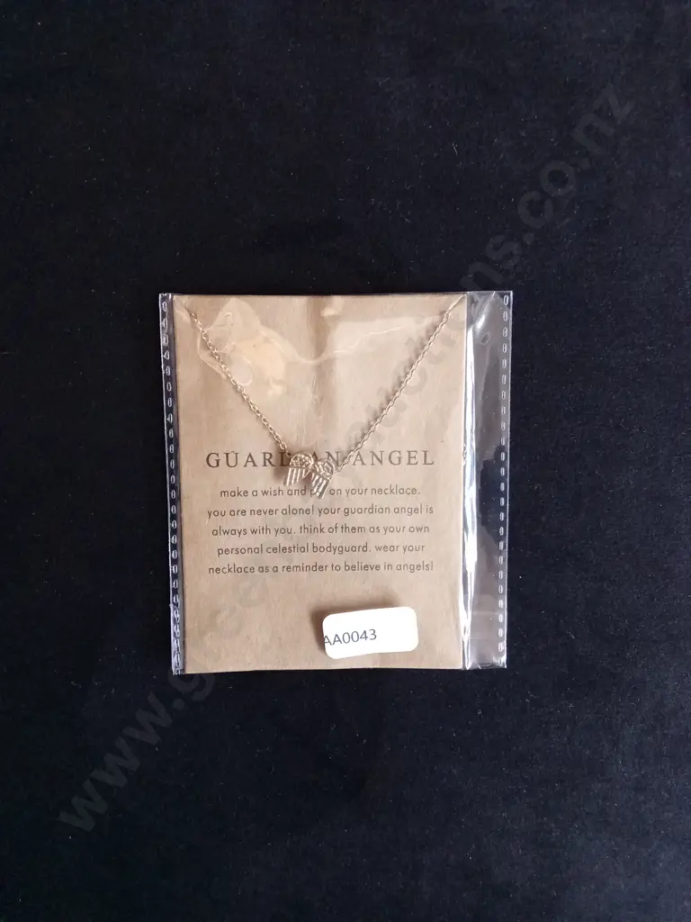 ANGEL WINGS NECKLACE Image 1++