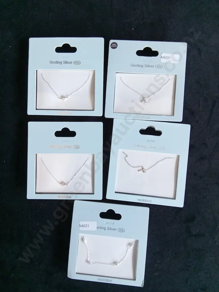 FIVE STERLING SILVER NECKLACES Image 1++