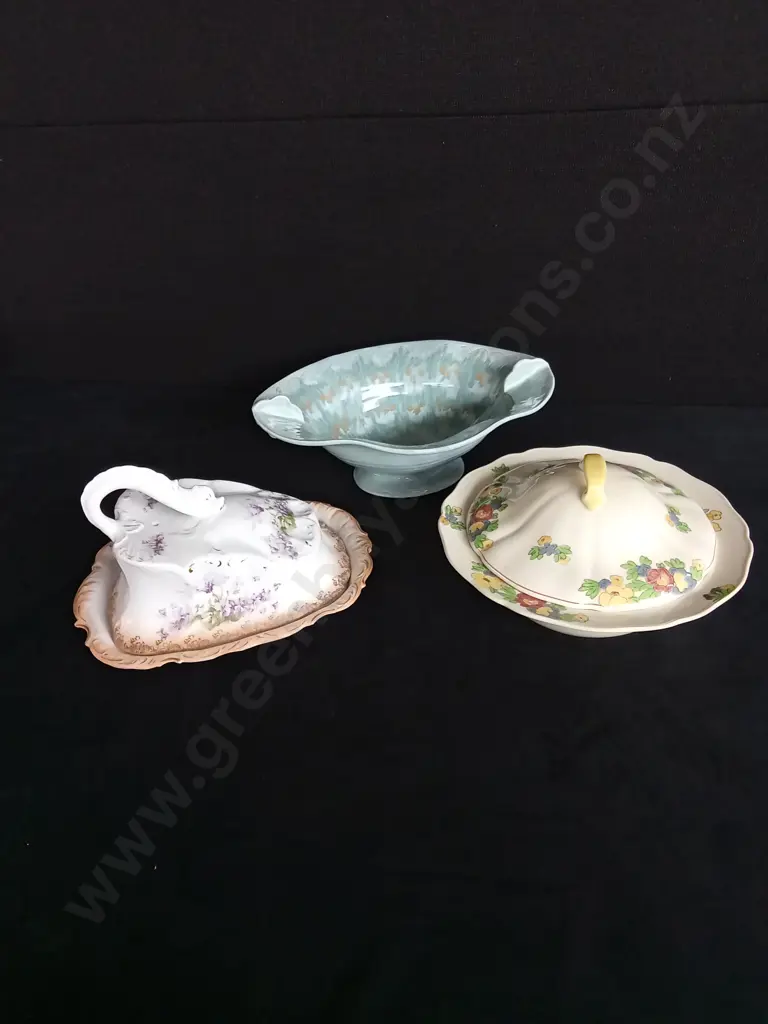 ROYAL DOULTON BESWICK AND SPODE COLLECTABLES Image 1++
