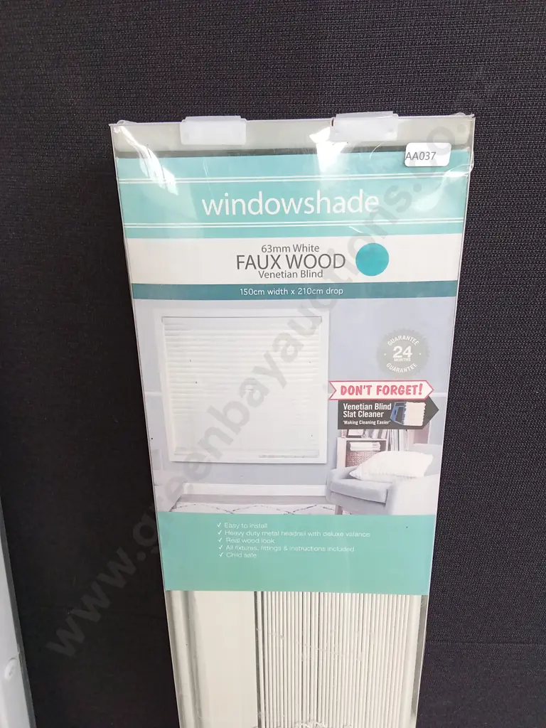 PAIR OF WINDOW SHADE FAUX WOOD VENETIAN BLINDS Image 1++