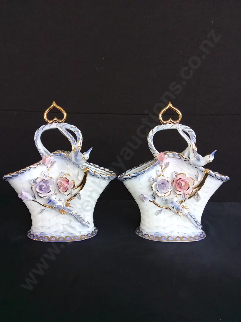 VINTAGE CERAMIC BASKET PLANTER VASES Image 1++