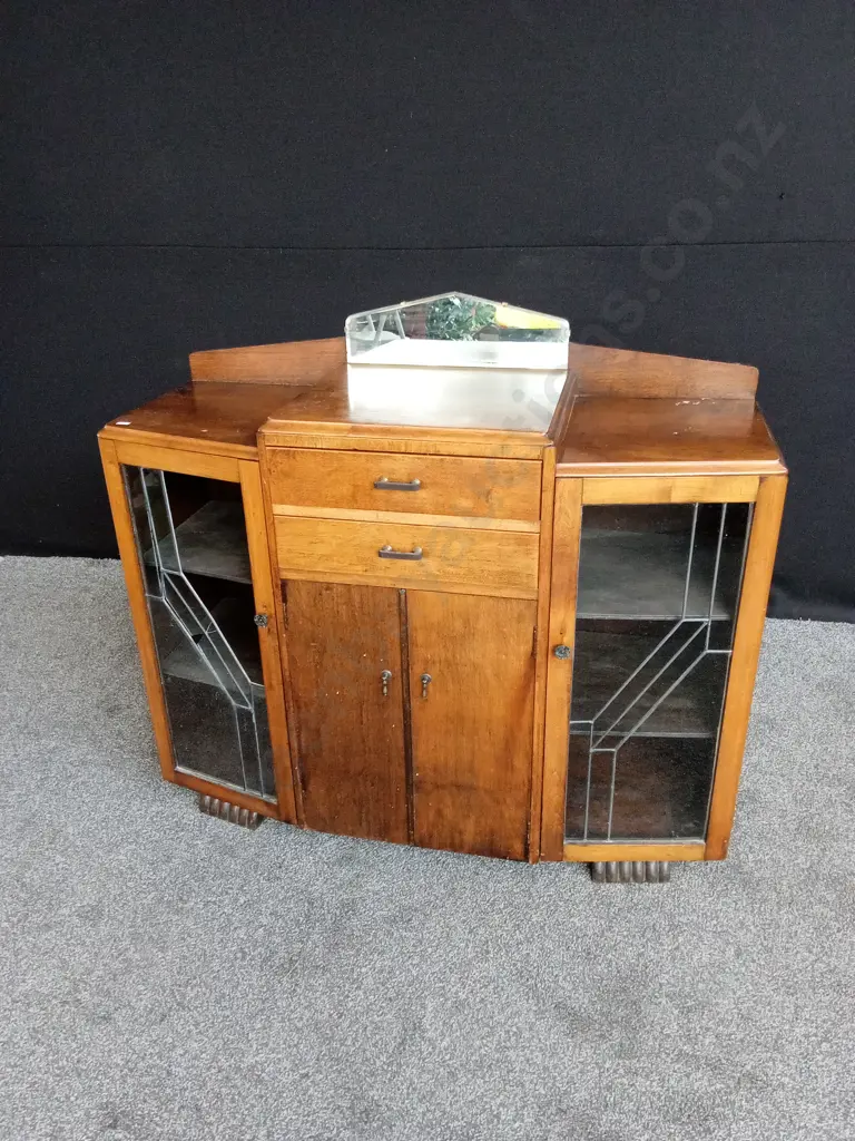 OAK ART DECO SIDEBOARD / CHINA CABINET (BROKEN GLASS PANEL) Image 1++