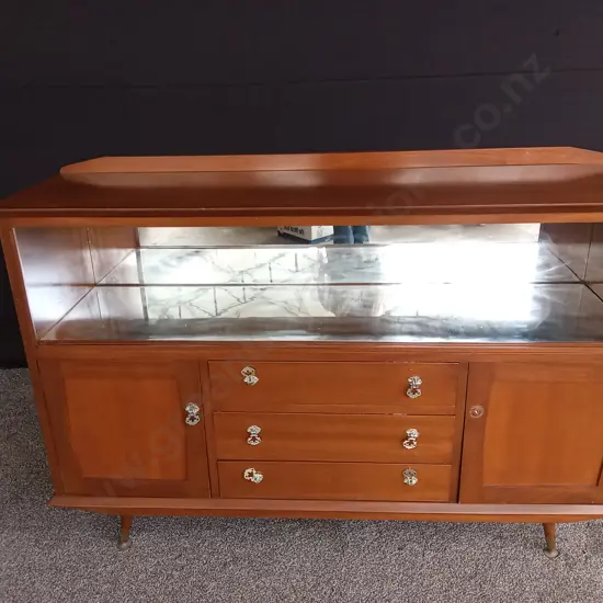 MAHOGANY AND RIMU DISPLAY CABINET WITH DRAWERS ONE MISSING KNOB