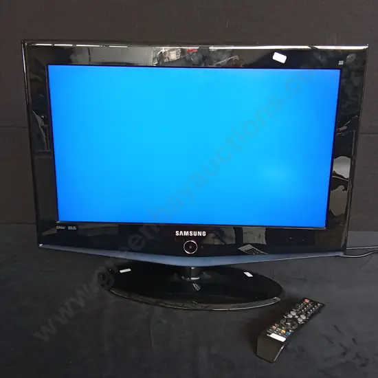 SAMSUNG DNIE SRS 26" TELEVISION