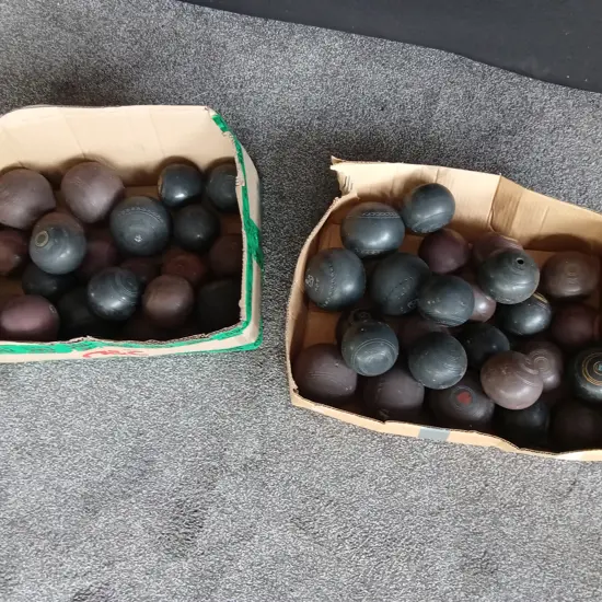 2 LARGE BOXES OF LAWN BOWLS