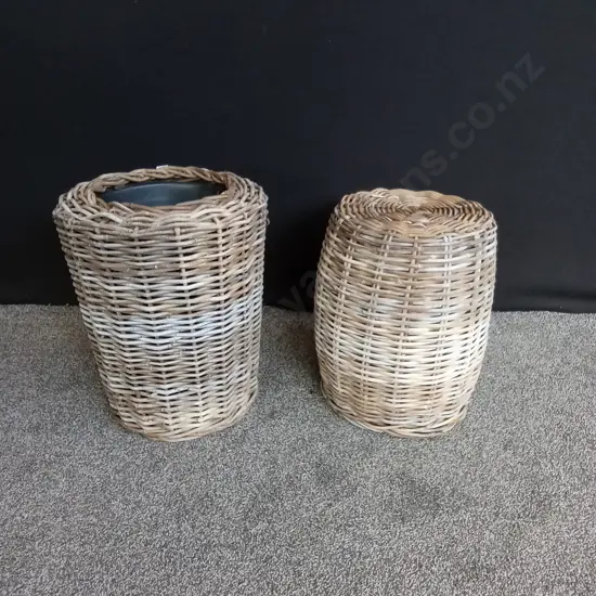 WICKER STOOL AND POT PLANT HOLDER