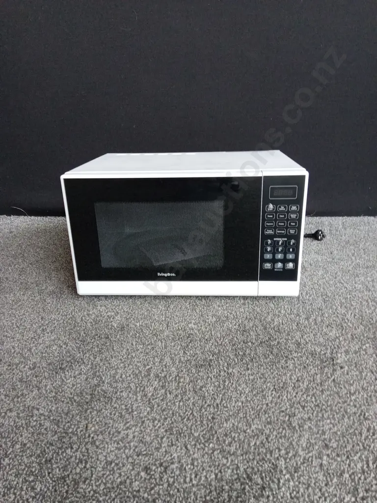 LIVING CO. MICROWAVE Image 1++
