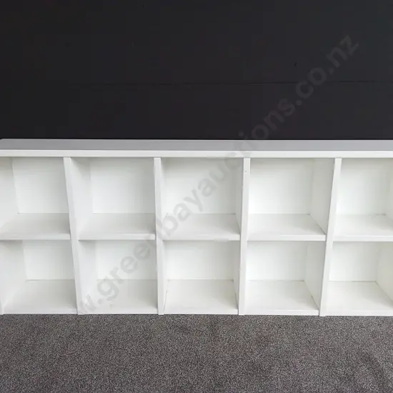 WHITE BOOKSHELF L199CM H81CM D30CM