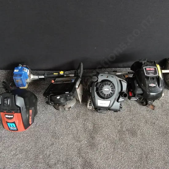 LAWNMOWER ENGINES AND STRIMMER (CONDITION UNKNOWN)