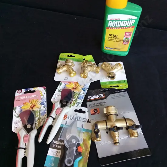 GARDEN ITEMS MIX