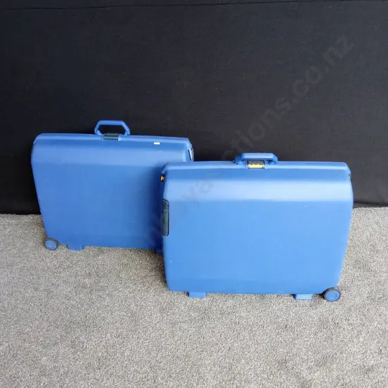 PAIR OF SAMSONITE BLUE SUITCASES