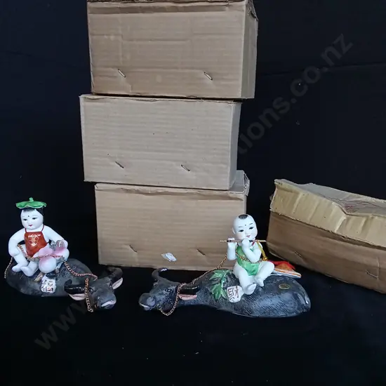 4 SETS OF CHINESE PORCELAIN FIGURES