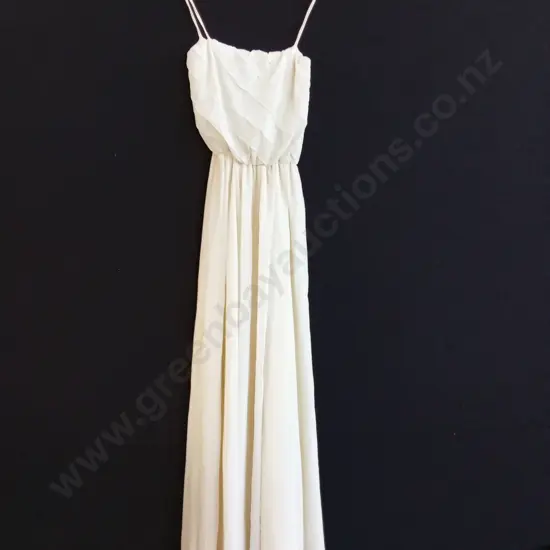 WEDDING DRESS DESIGNED BY BERKAHN SIZE 14