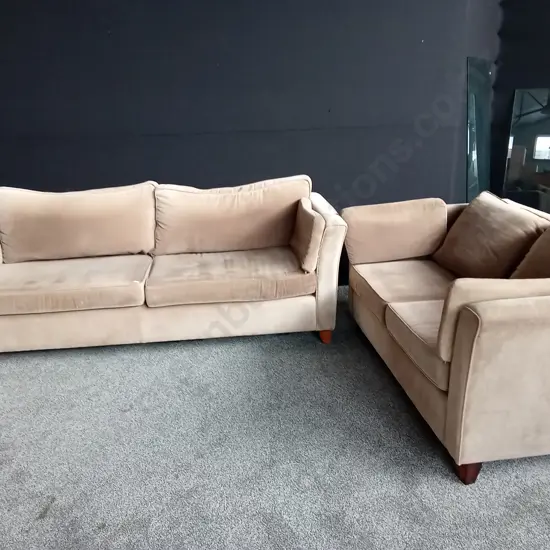 BIEGE 2 PIECE COUCH SET