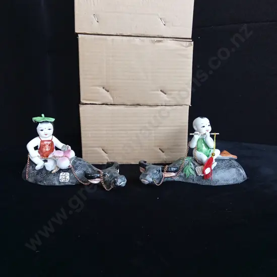 5 SETS OF CHINESE PORCELAIN FIGURES