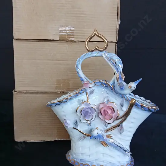 4 VINTAGE PORCELAIN BASKET PLANTER VASES