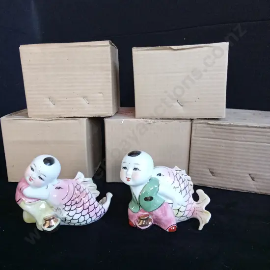 SET OF 5 CHINESE PORCELAIN FISH FIGURES