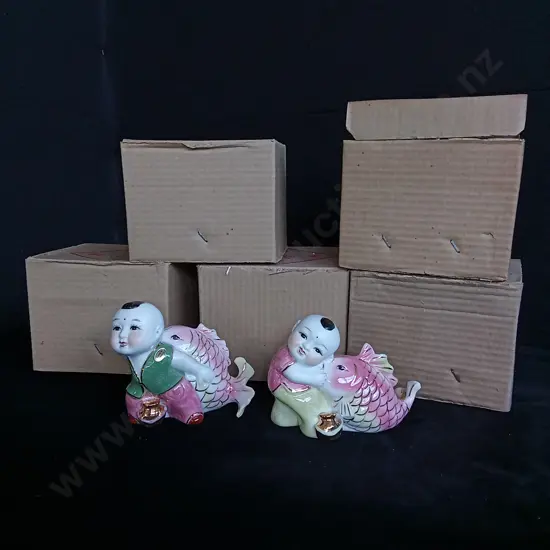 SET OF 5 CHINESE PORCELAIN FISH FIGURES