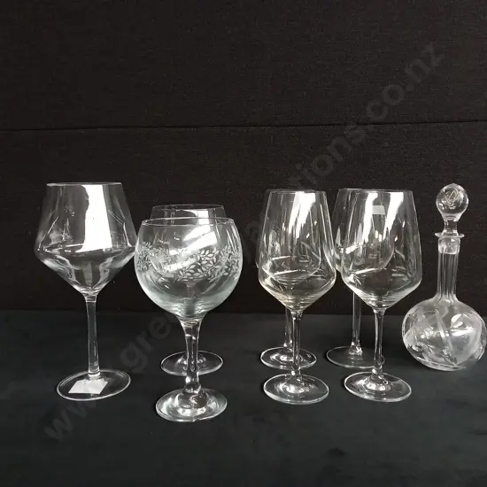 VINTAGE GLASS DECANTER AND 7 WINE GLASSES