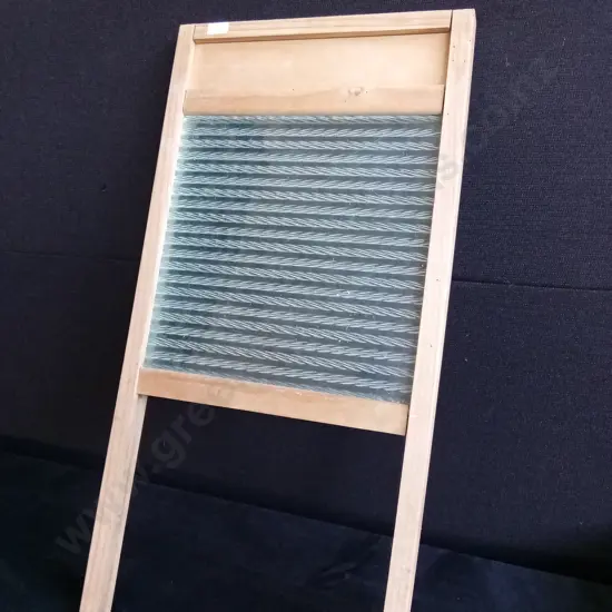 VINTAGE WOODEN WASHBOARD WITH GLASS