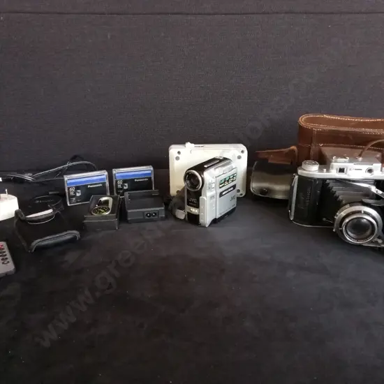 VINTAGE ENSIGN SELFIX 820 AND A VINTAGE JVC MINIDV CAMCORDER AND ASSORTED ACCESSORIES