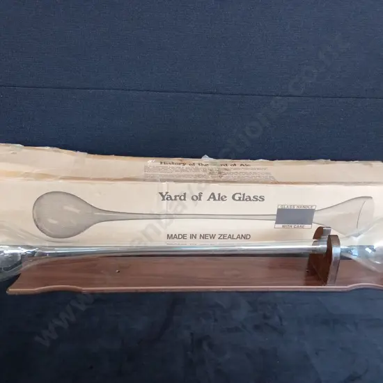 YARD OF ALE GLASS