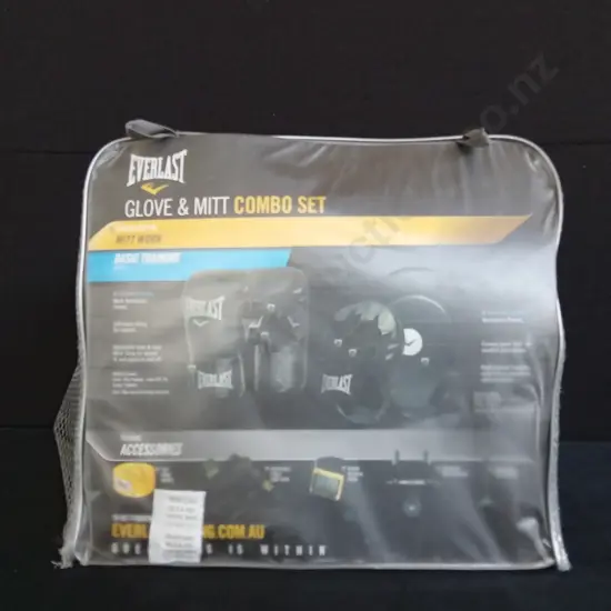 EVERLAST GLOVE AND MITT COMBO SET