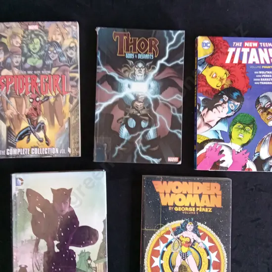 DC AND MARVEL GRAPHIC NOVELS