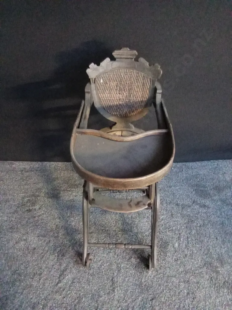 4 X VINTAGE / ANTIQUE CHILDS HIGH CHAIRS INCLUDING 3 WITH FOLDING LEGS Image 1++