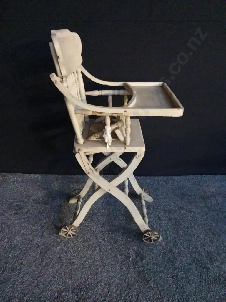 4 X VINTAGE / ANTIQUE CHILDS HIGH CHAIRS INCLUDING 3 WITH FOLDING LEGS Image 1++