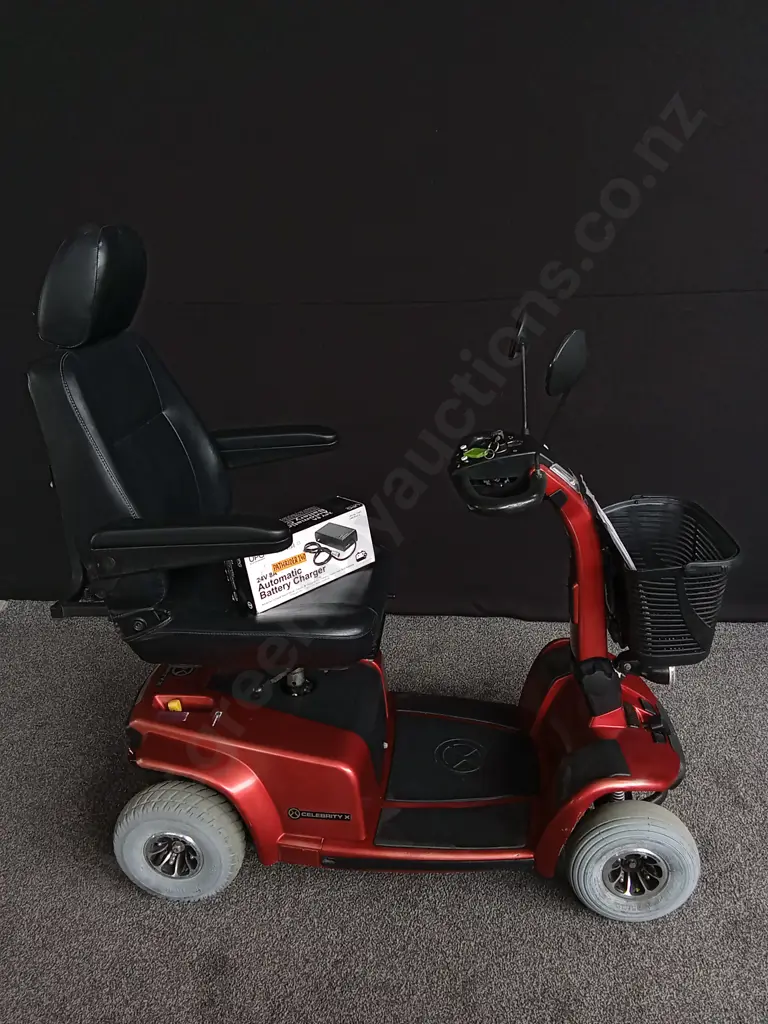 CELEBRITY X MOBILITY SCOOTER Image 1++
