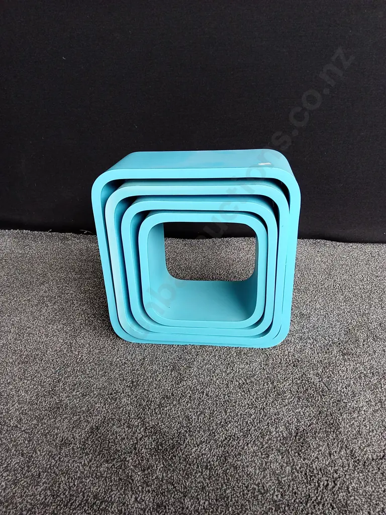 TURQUOISE NESTING SHELVING SET Image 1++