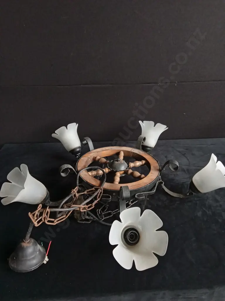 WOODEN CHANDELIER Image 1++