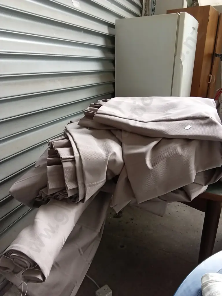 HOUSE CURTAINS Image 1++