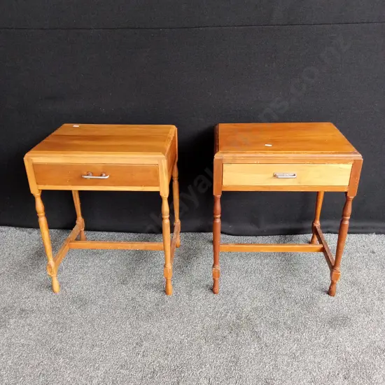 2 X SIDE TABLE L53CM D40CM H66CM