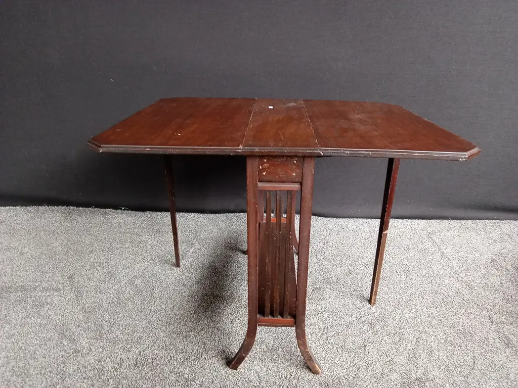 ANTIQUE FOLDABLE WOODEN DESK Image 1++