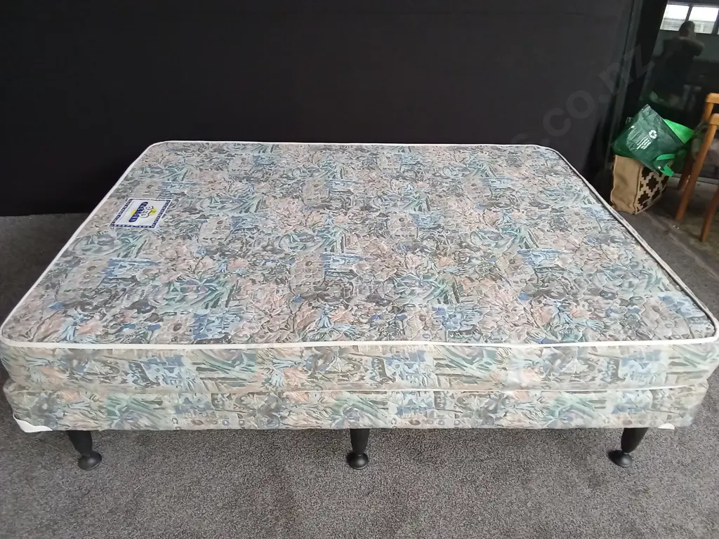 THE BED FACTORY BED BASE AND MATRESS L2M D1.56M H53CM Image 1++