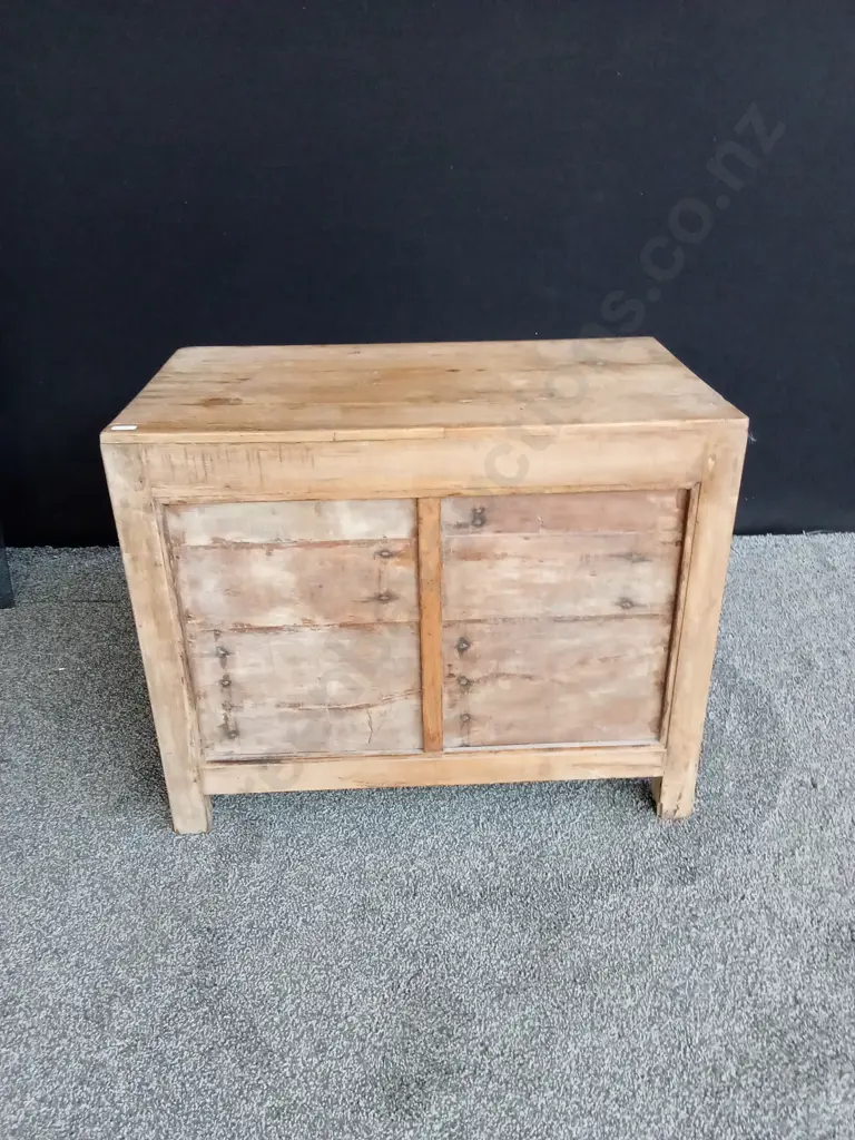 WOODEN CABINET WITH ONE DOOR H57.5CM L71.5CM D40.5CM Image 1++
