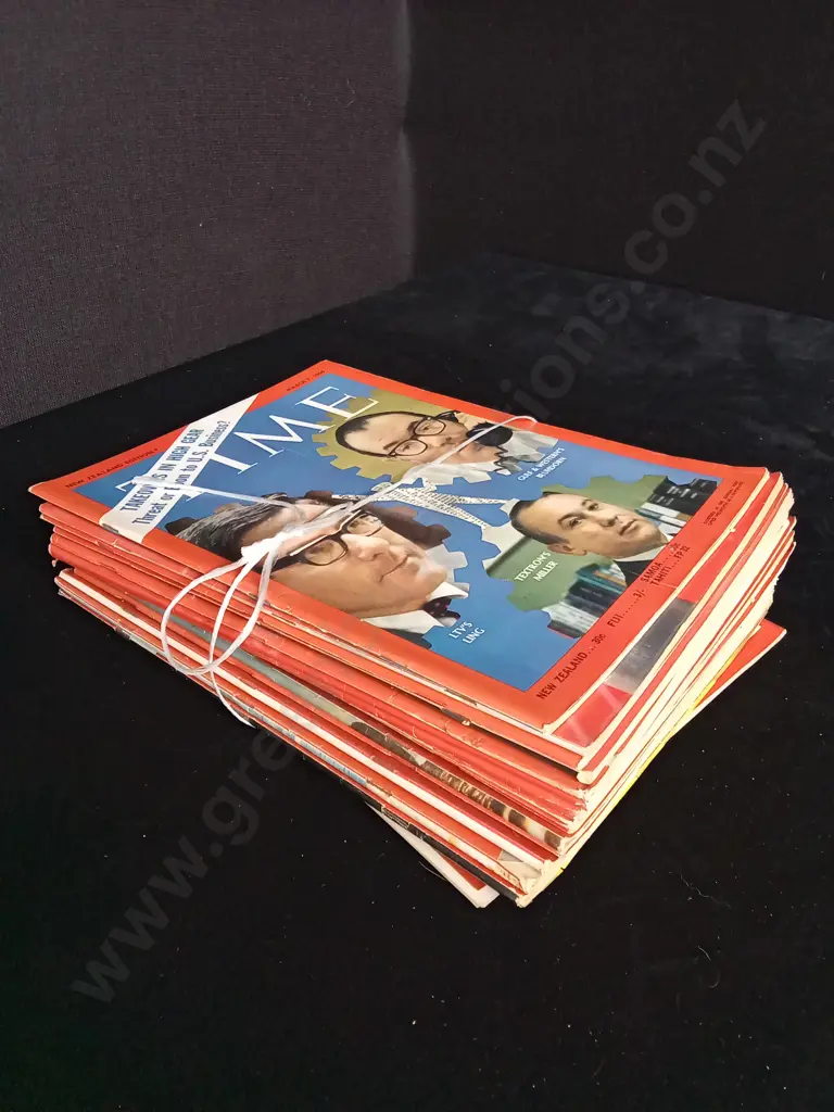 16 ISSUES OF TIME MAGAZINE 1969 Image 1++