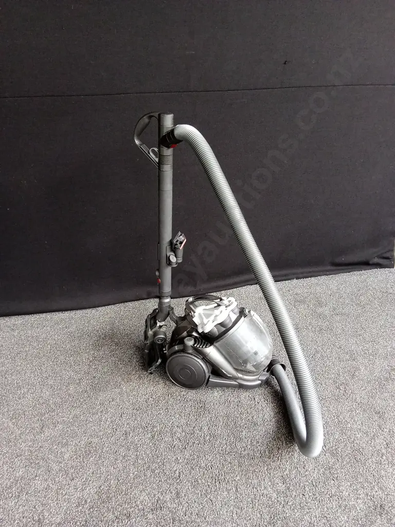 DYSON VACUUM Image 1++