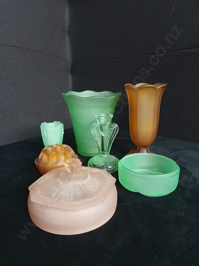 MIX OF ART DECO FROSTED GLASS VASES AND DECOR Image 1++
