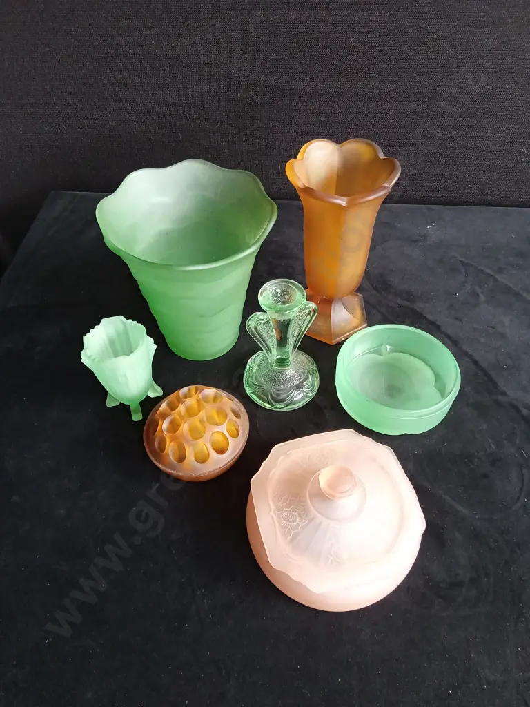 MIX OF ART DECO FROSTED GLASS VASES AND DECOR Image 1++